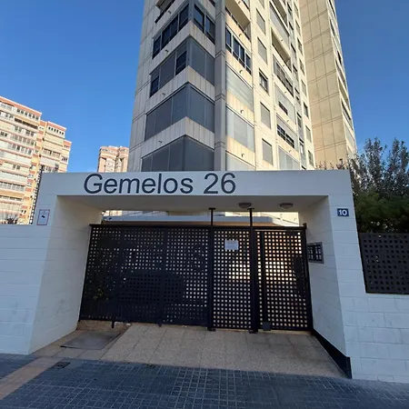 5 Estrellas 2b Con Piscinas Jardines Pistas De Pádel Parque Infantil Etc Benidorm