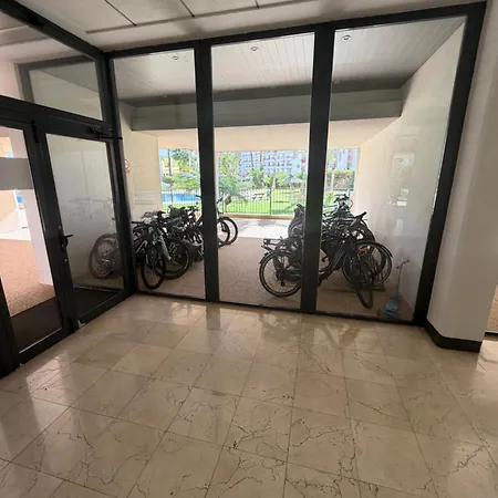 5 Estrellas 2b Con Piscinas Jardines Pistas De Pádel Parque Infantil Etc Benidorm