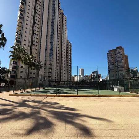 5 Estrellas 2b Con Piscinas Jardines Pistas De Pádel Parque Infantil Etc Benidorm